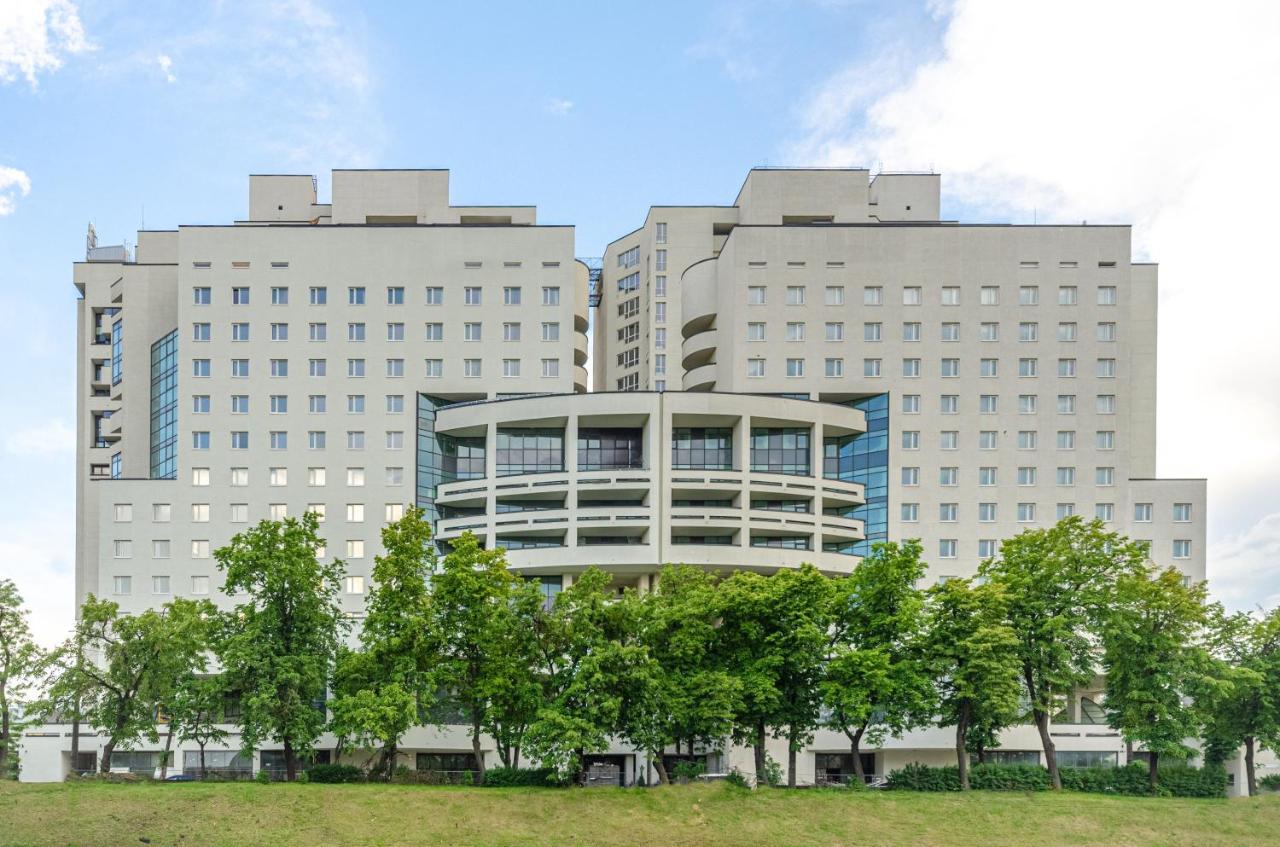 Petrovdom 5-25 In Cozy Apartment In Residential Complex "Beresteiskyi" Kyiv Exterior photo