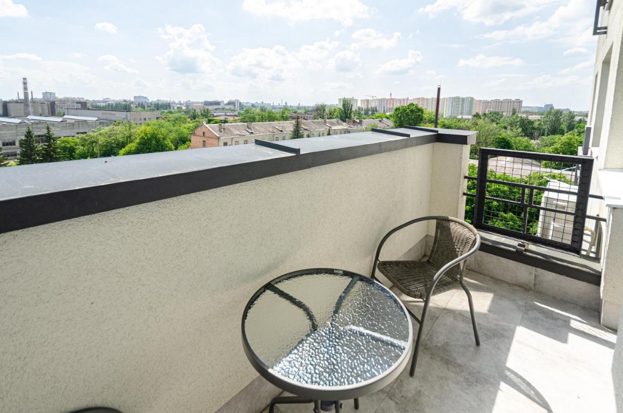 Petrovdom 5-25 In Cozy Apartment In Residential Complex "Beresteiskyi" Kyiv Exterior photo